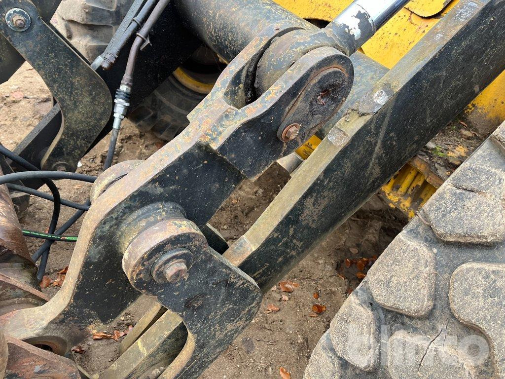 Wiellader Volvo BM L90