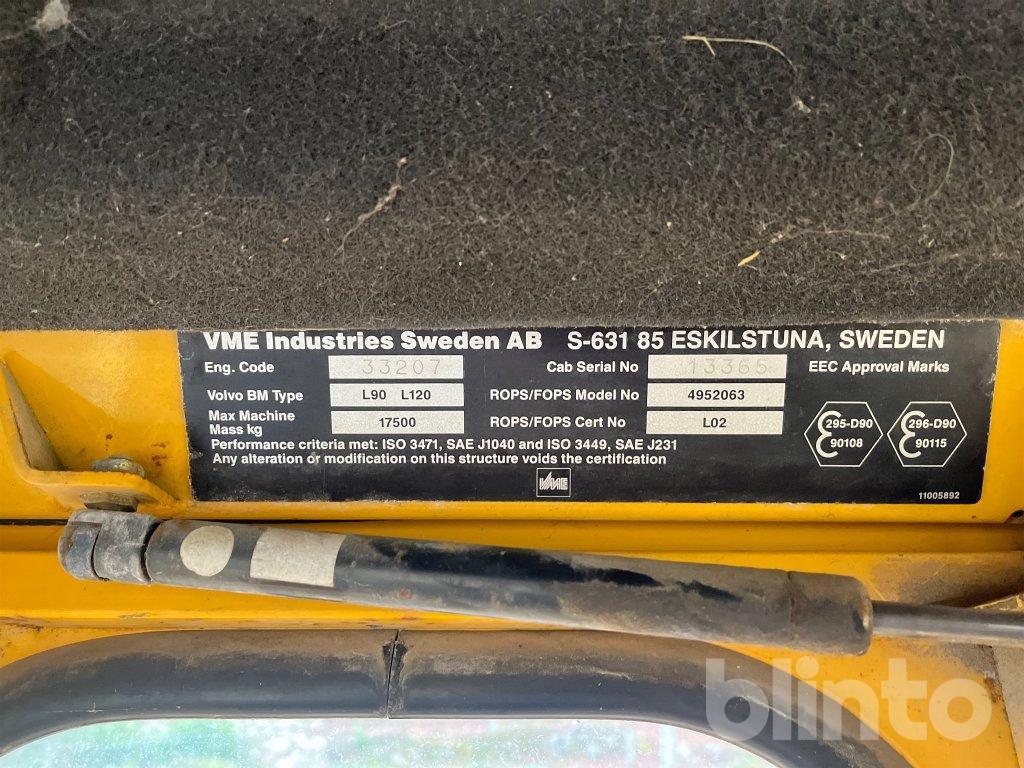 Wiellader Volvo BM L90