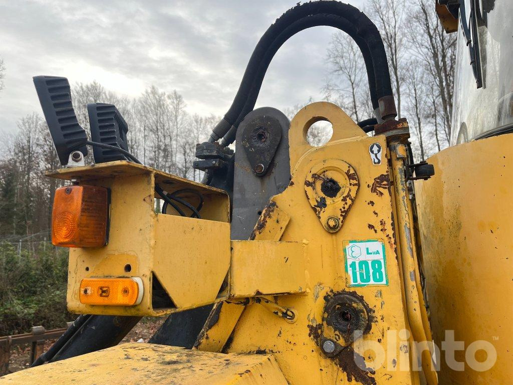 Wiellader Volvo BM L90