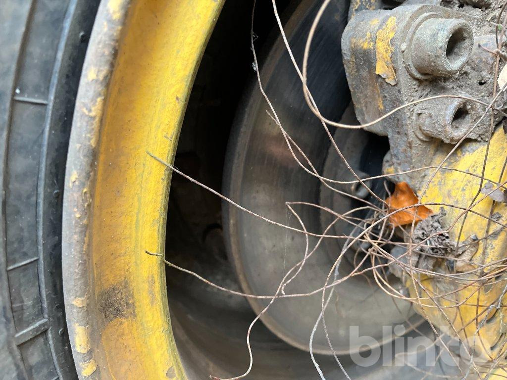 Wiellader Volvo BM L90