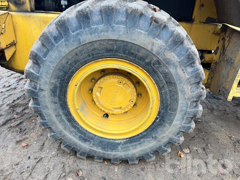 Wiellader Volvo BM L90