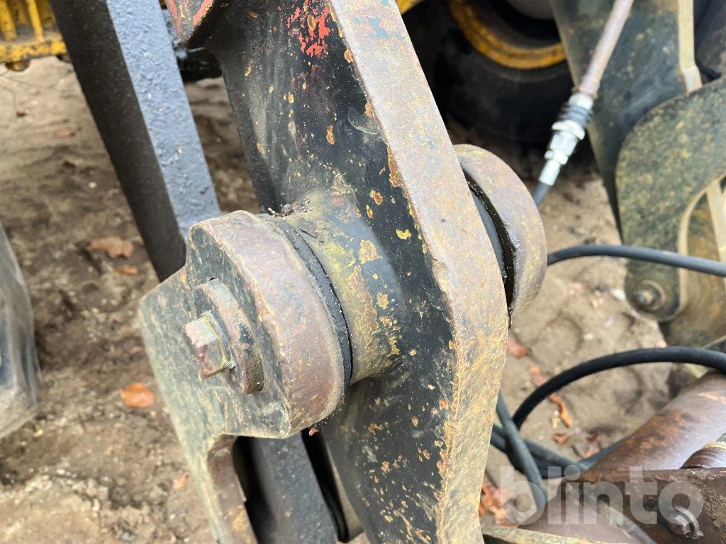 Wiellader Volvo BM L90