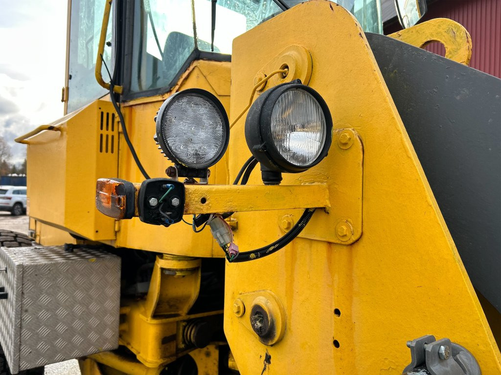 Wiellader Volvo BM L90C