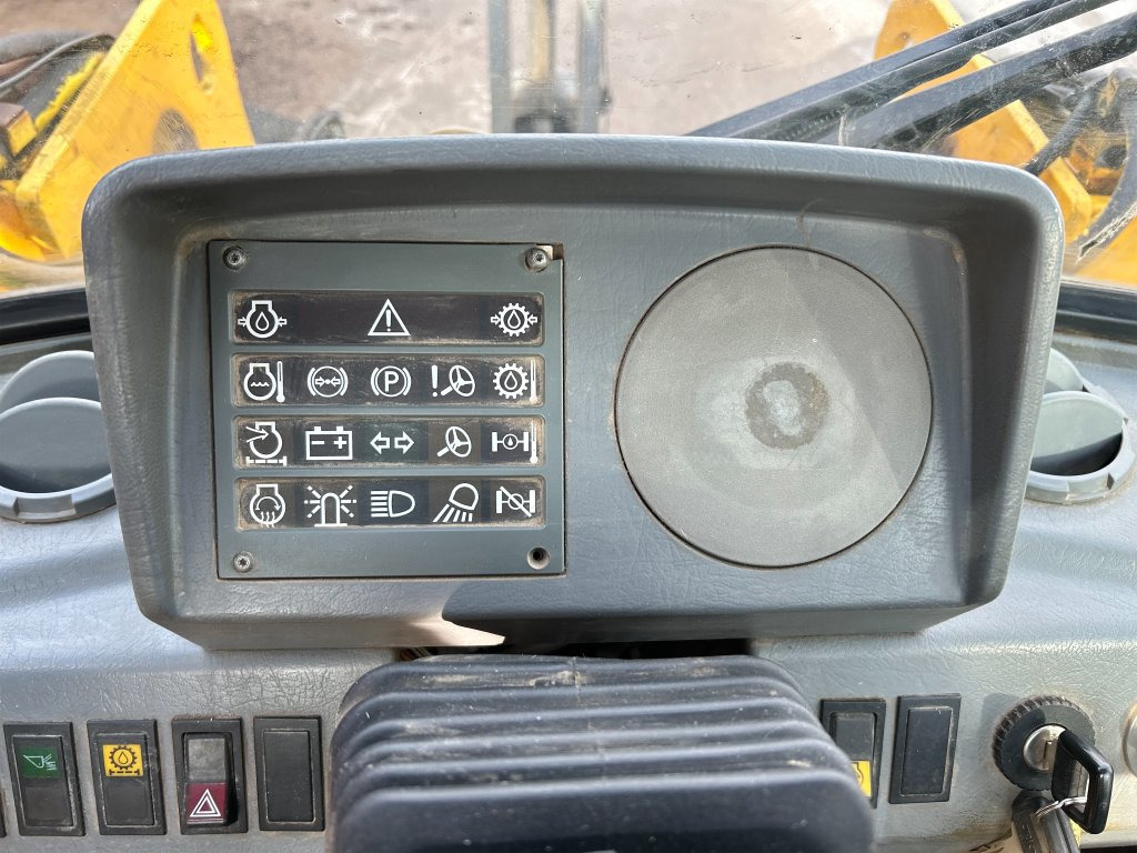 Wiellader Volvo BM L90C