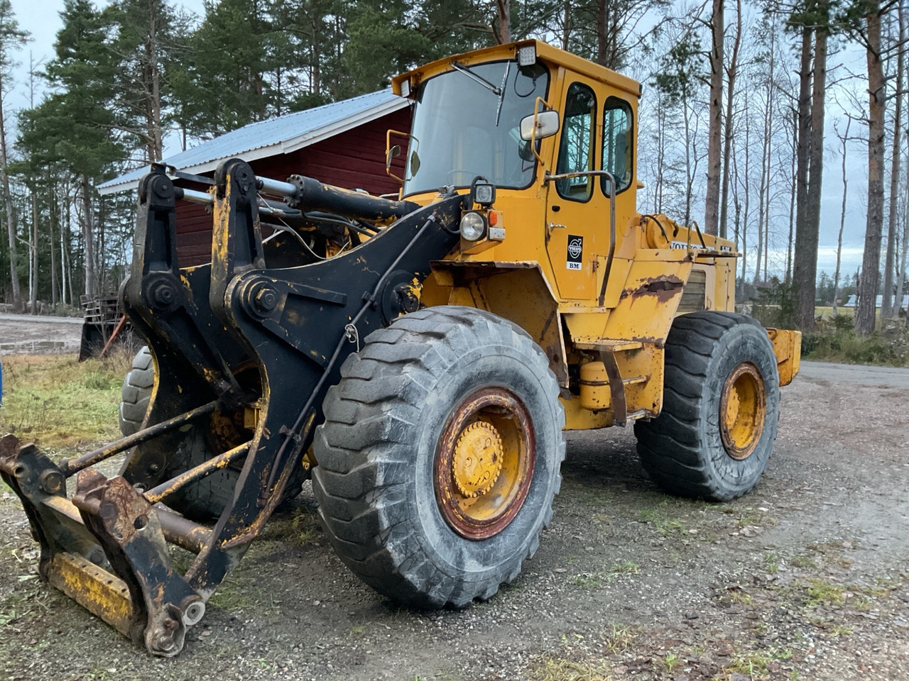 Wiellader Volvo BM LM 1240