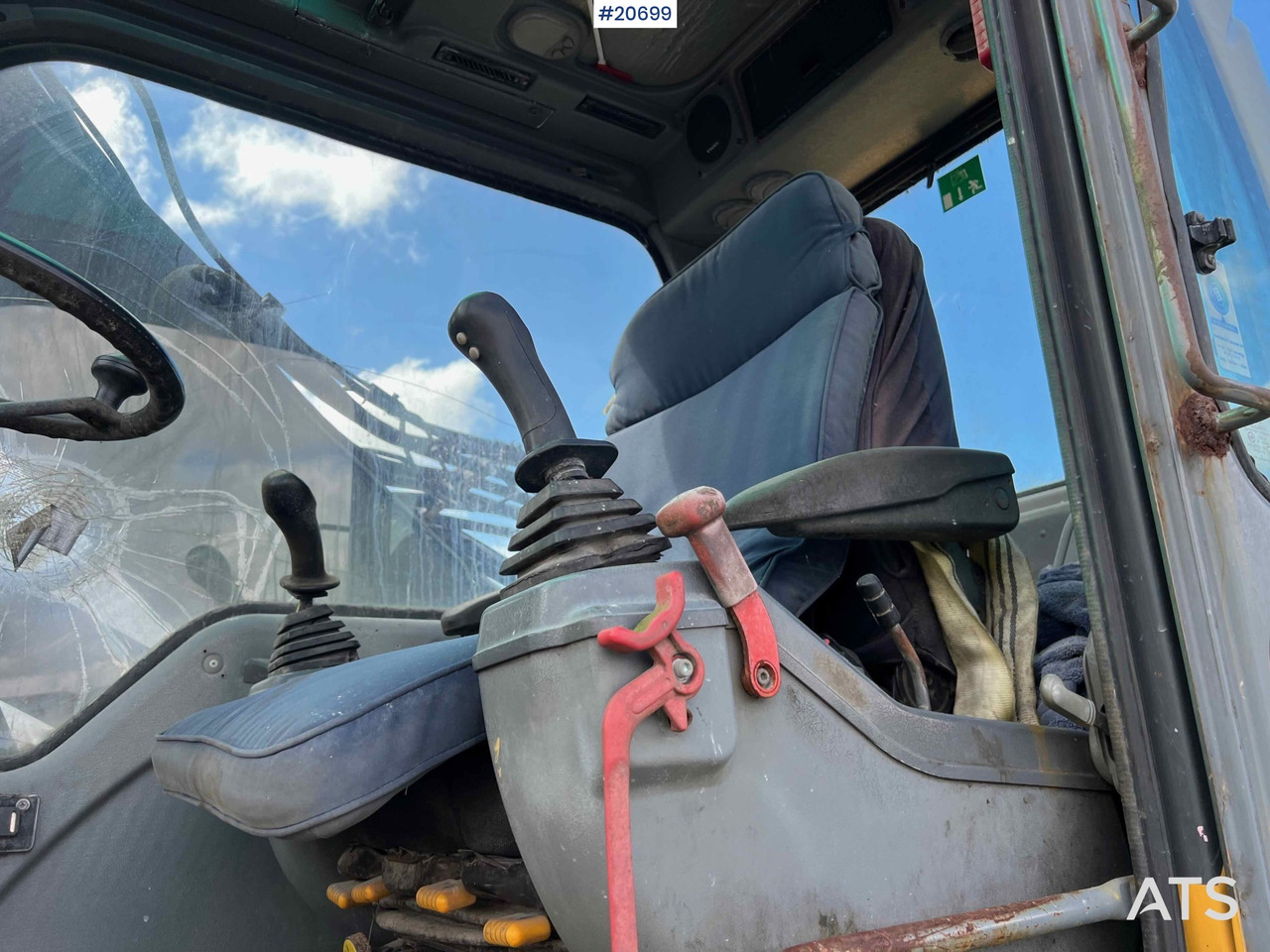 Wiellader Volvo EW160B hjulmaskin m/ støtte bein og skjær