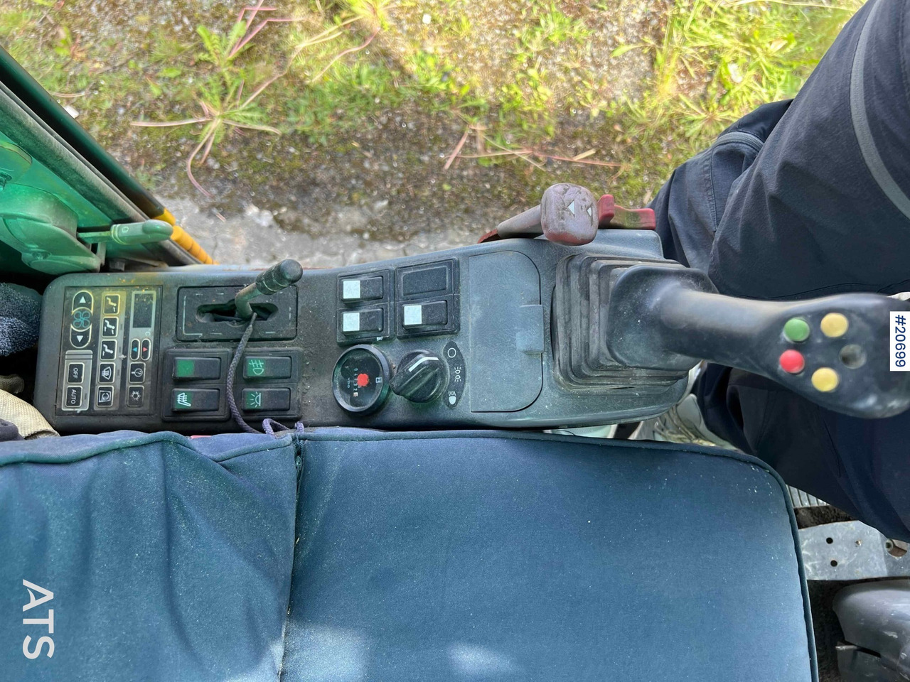 Wiellader Volvo EW160B hjulmaskin m/ støtte bein og skjær