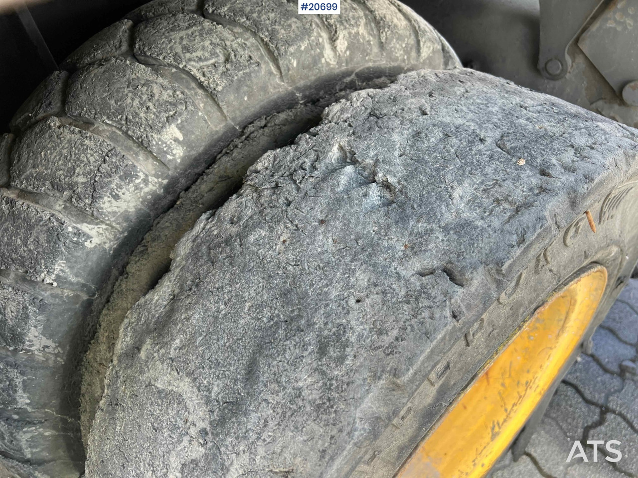 Wiellader Volvo EW160B hjulmaskin m/ støtte bein og skjær