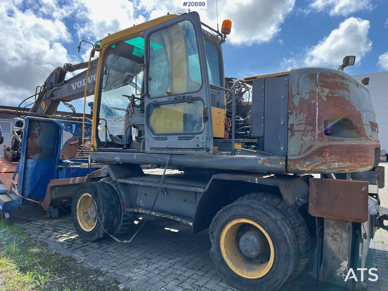 Wiellader Volvo EW160B hjulmaskin m/ støtte bein og skjær