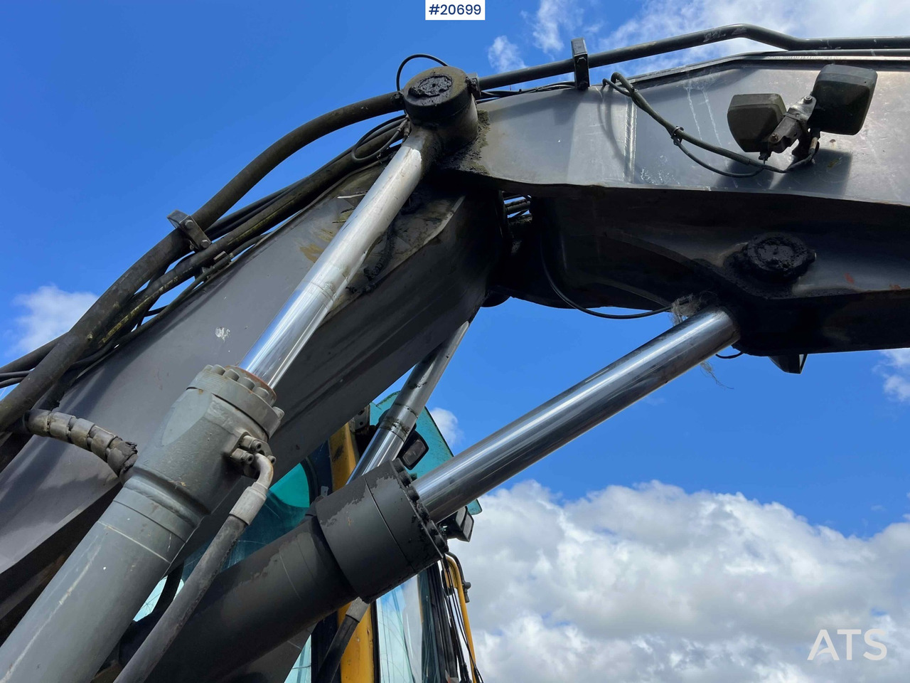 Wiellader Volvo EW160B hjulmaskin m/ støtte bein og skjær