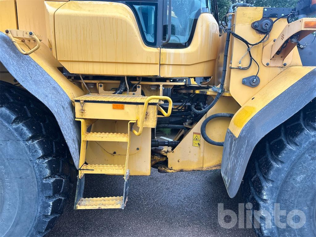 Wiellader Volvo L110F med skopa