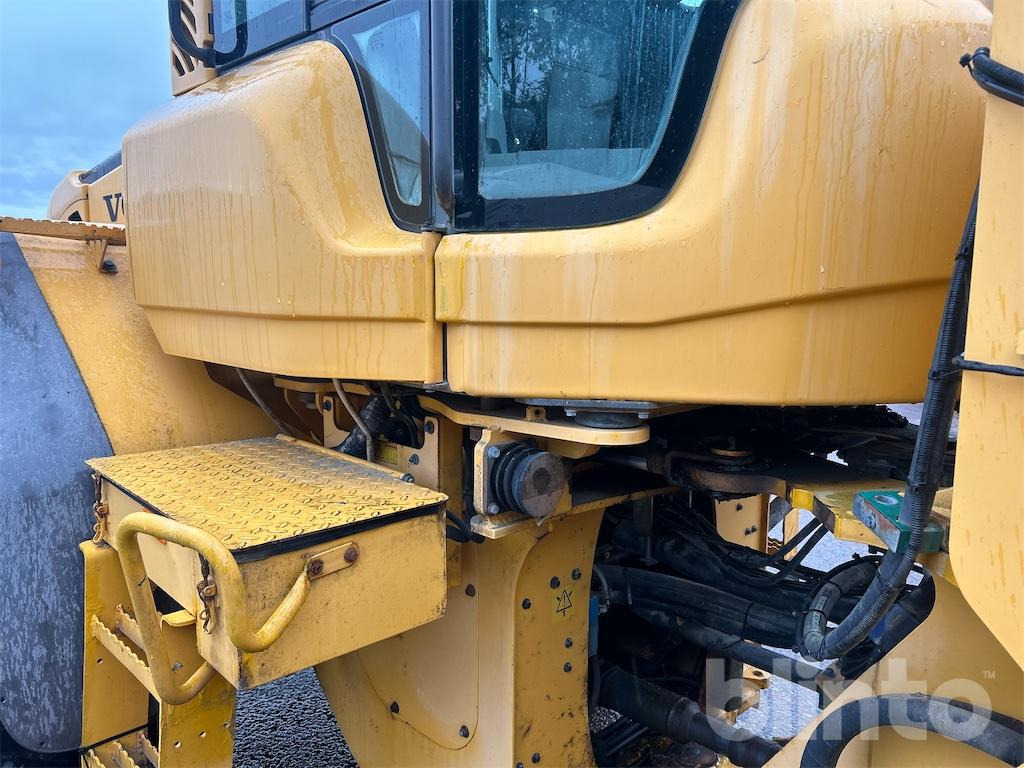 Wiellader Volvo L110F med skopa