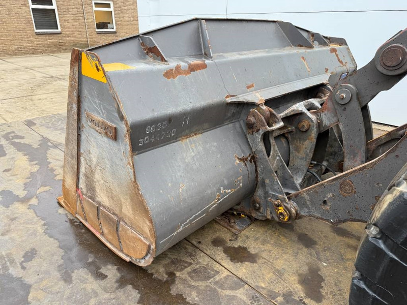 Wiellader Volvo L120H - 3rd Function / Weight System