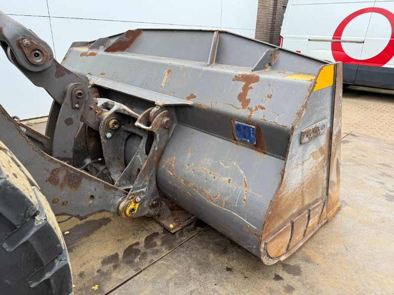 Wiellader Volvo L120H - 3rd Function / Weight System