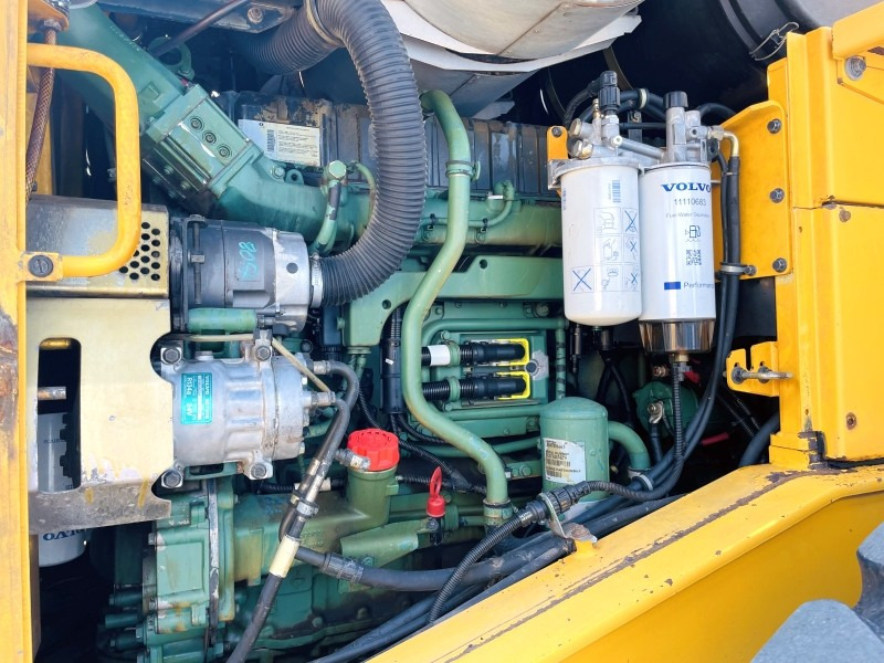 Wiellader Volvo L180F HL (3646)