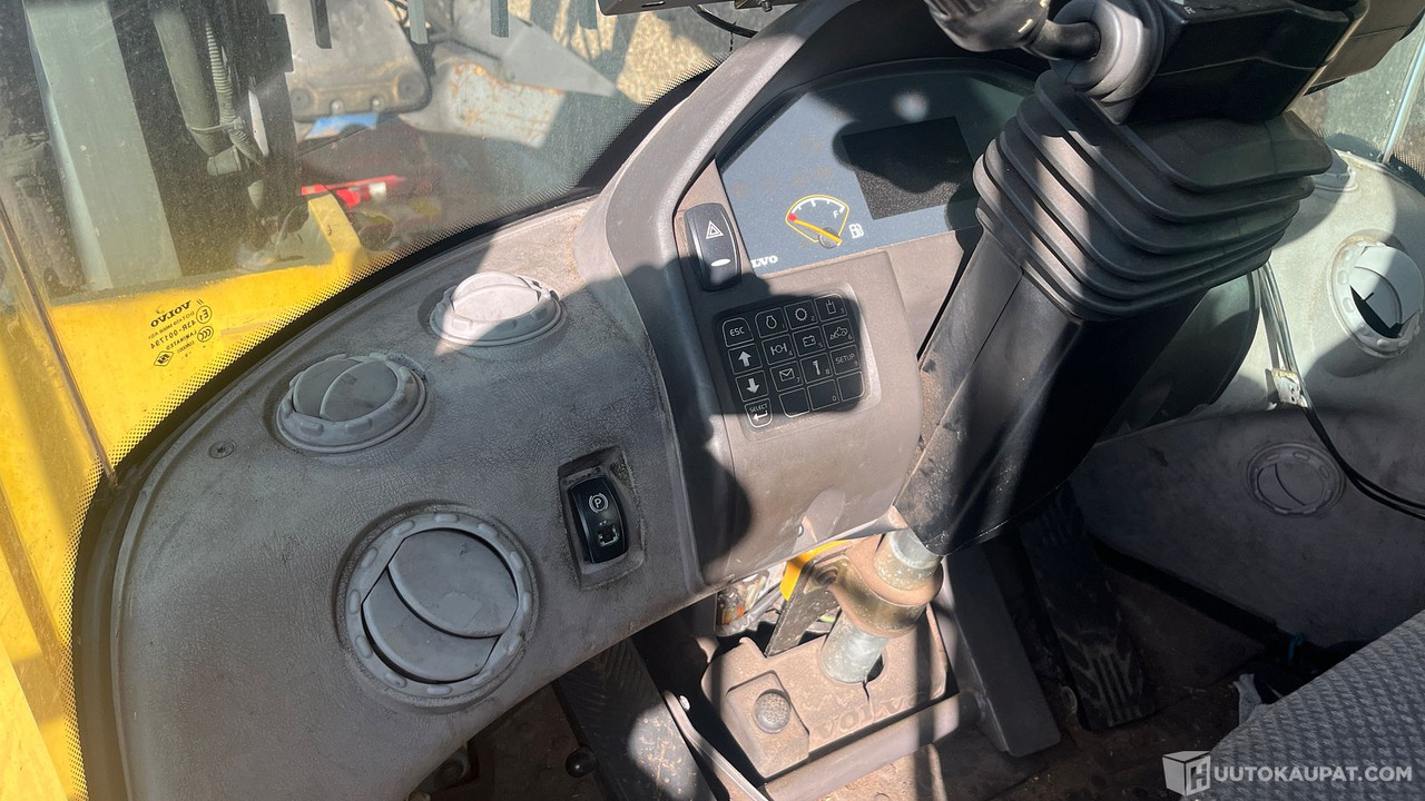 Wiellader Volvo L180F Highlift, Hamina