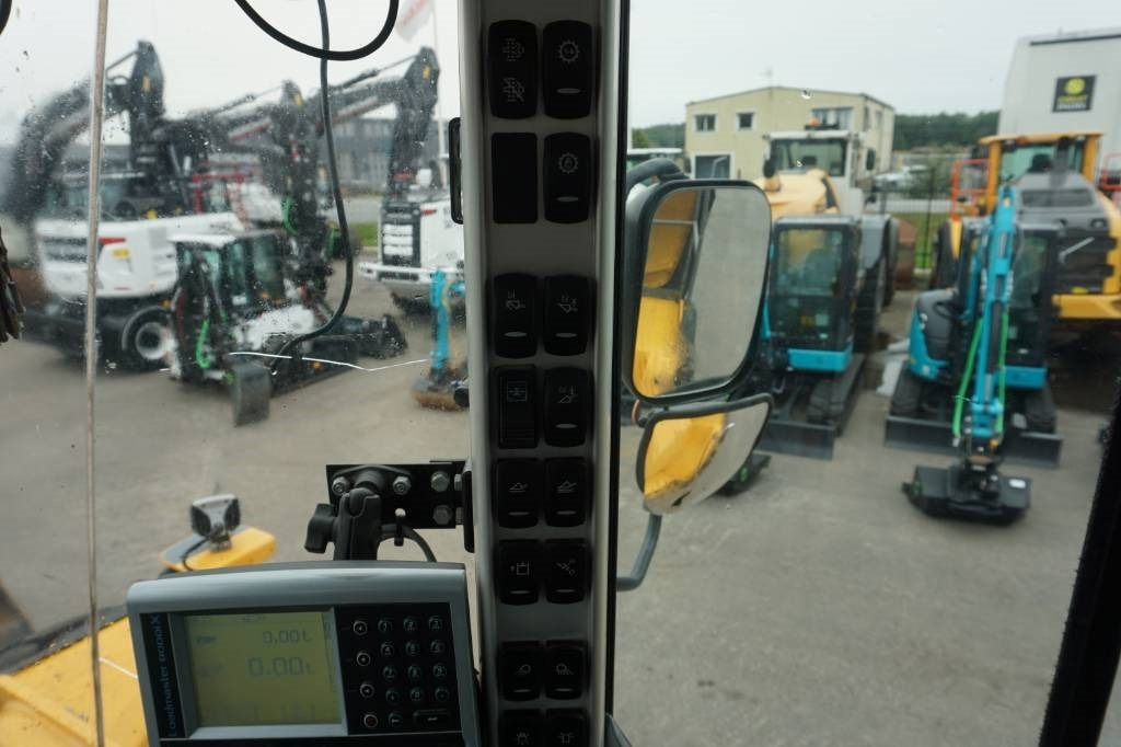 Wiellader Volvo L250H *Uthyres*