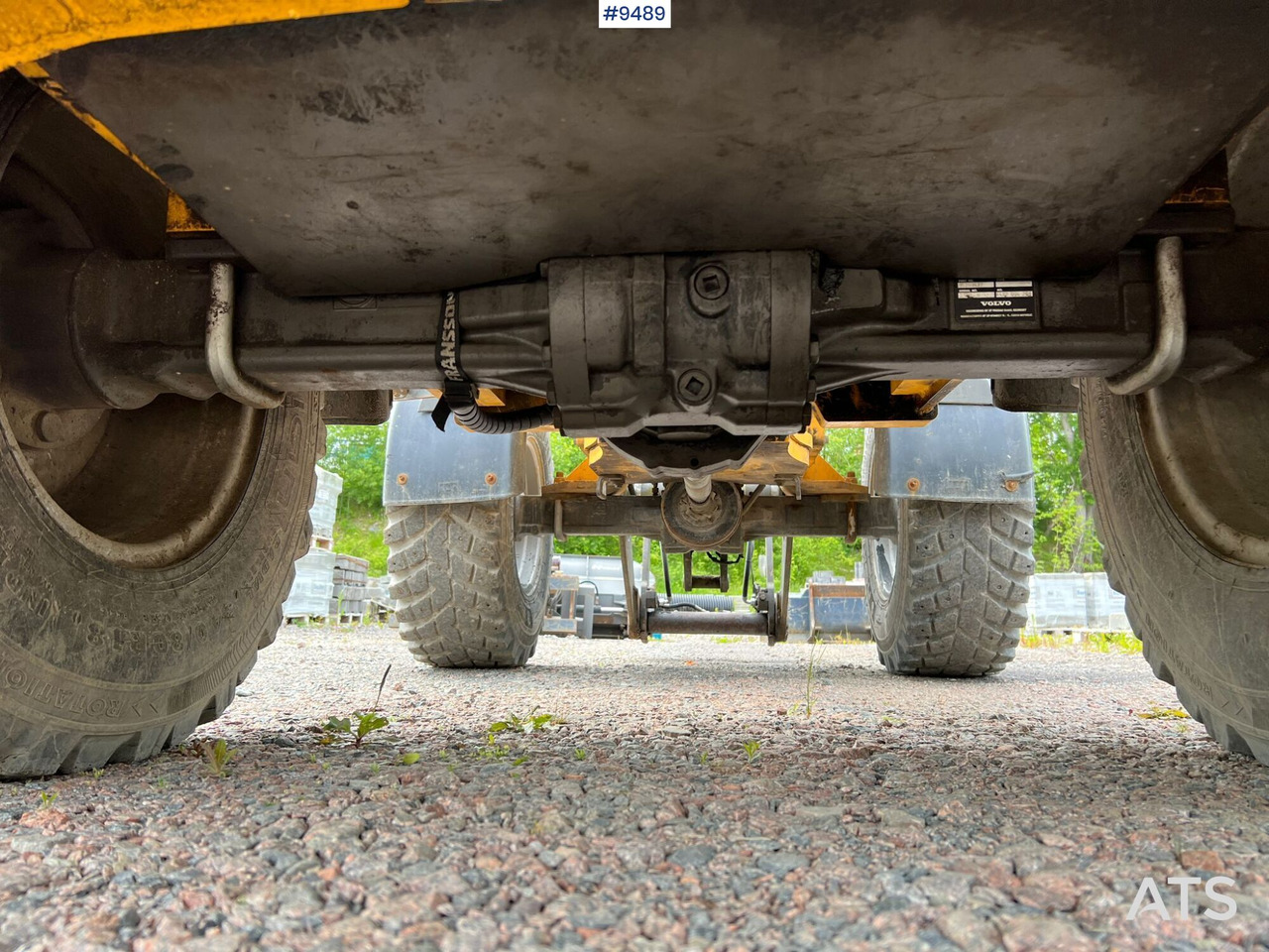 Wiellader Volvo L25 B with tools (VIDEO)
