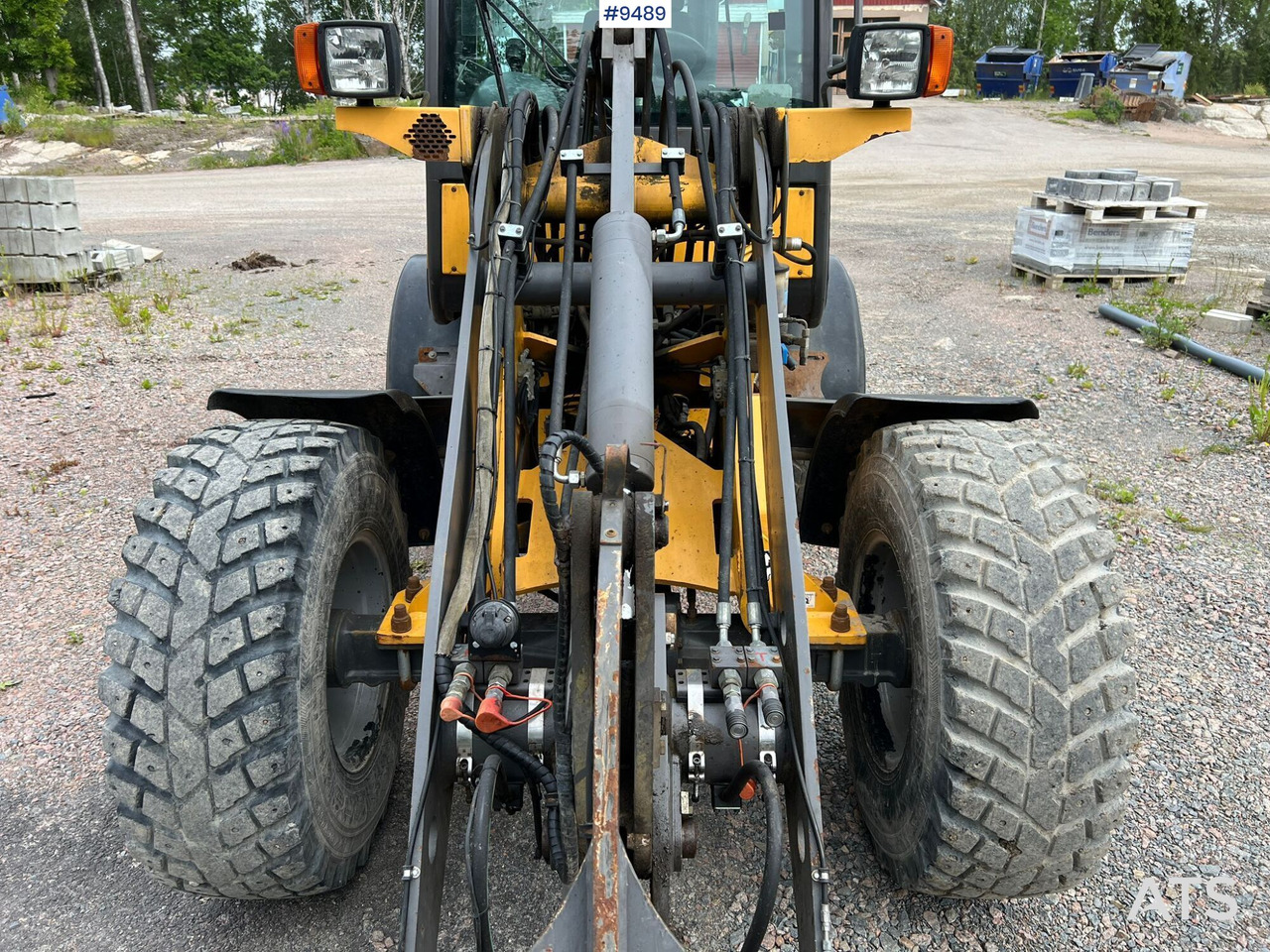Wiellader Volvo L25 B with tools (VIDEO)