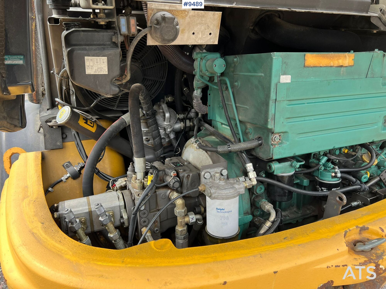 Wiellader Volvo L25 B with tools (VIDEO)
