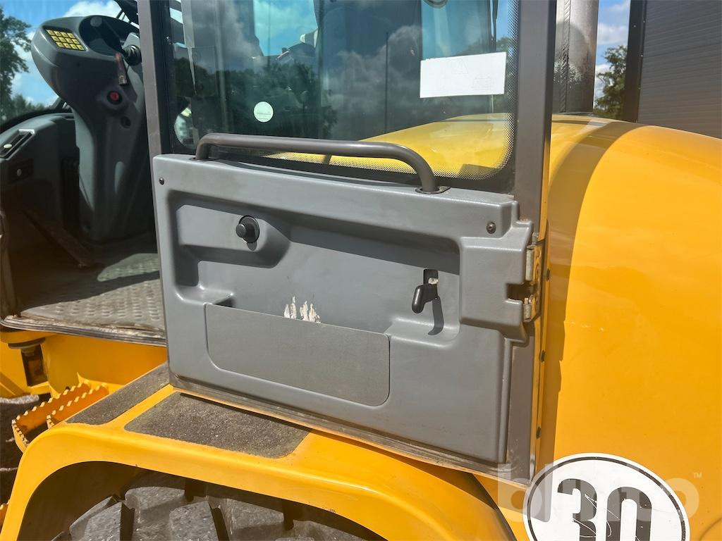 Wiellader Volvo L30B Pro -  3 Redskap & Hjul
