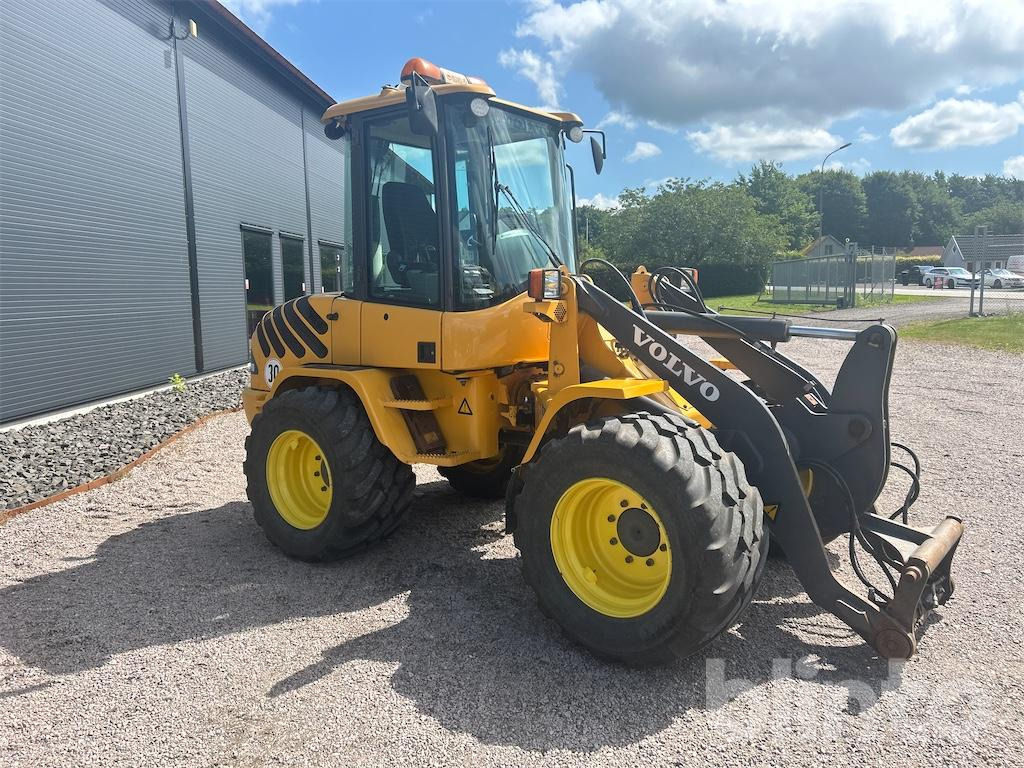 Wiellader Volvo L30B Pro -  3 Redskap & Hjul