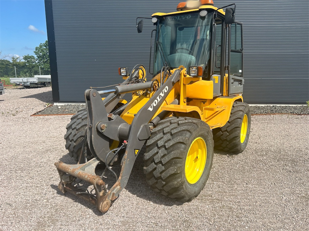 Wiellader Volvo L30B Pro -  3 Redskap & Hjul