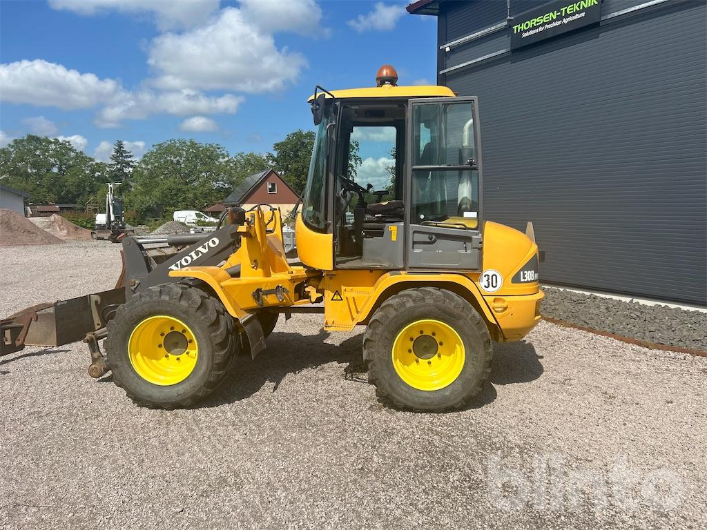 Wiellader Volvo L30B Pro -  3 Redskap & Hjul