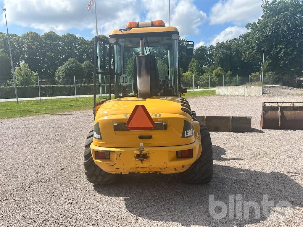 Wiellader Volvo L30B Pro -  3 Redskap & Hjul