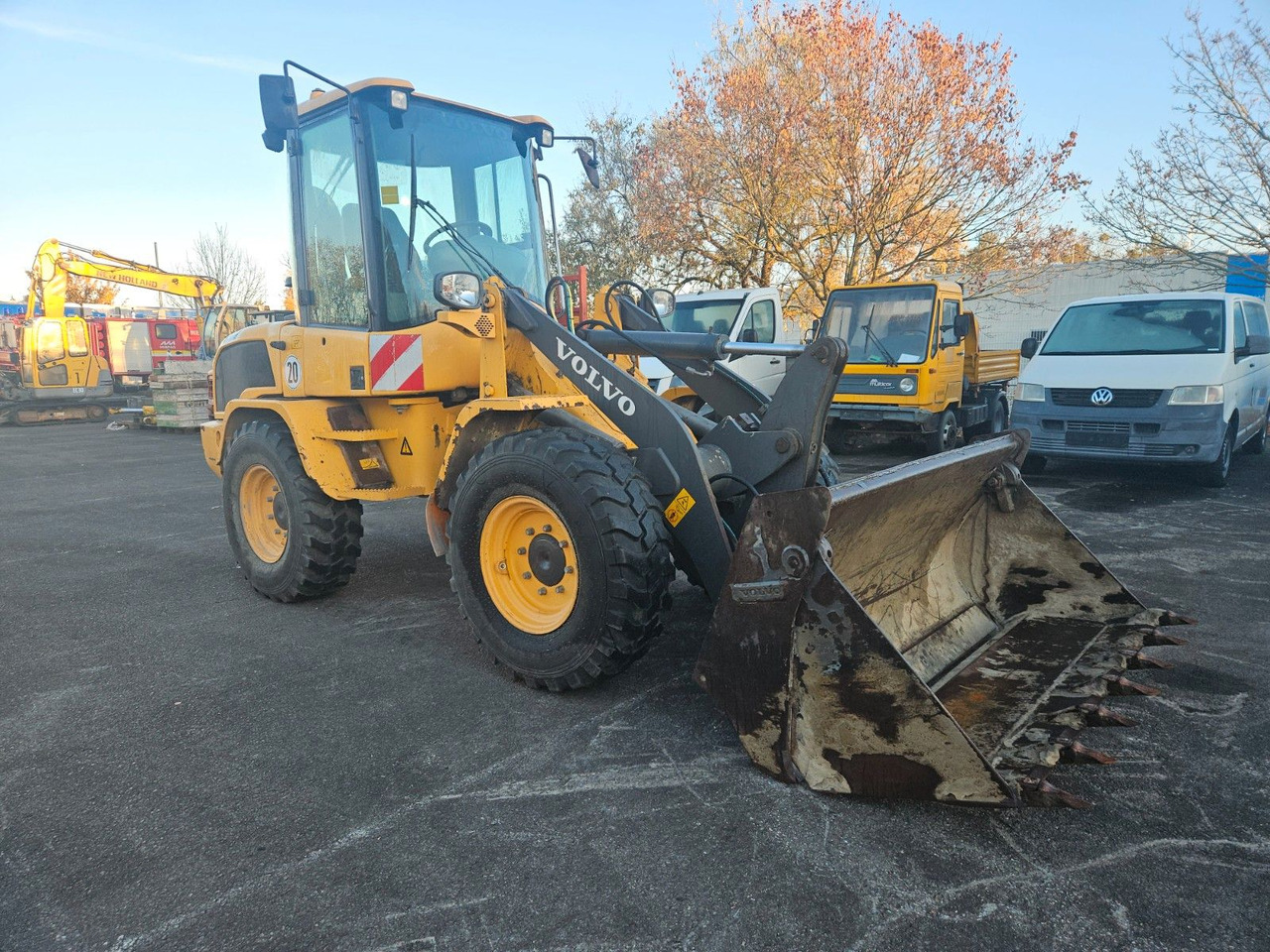 Wiellader Volvo L30G Radlader mit Klappschaufel