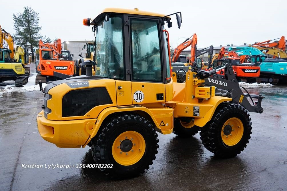 Wiellader Volvo L30HS UUSI AJAMATON