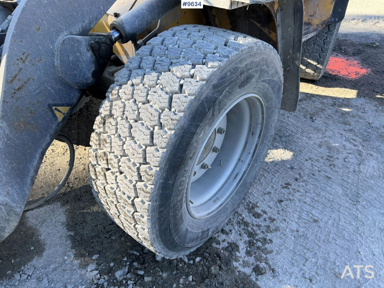 Wiellader Volvo L30Z Wheel loader with multiple attachments