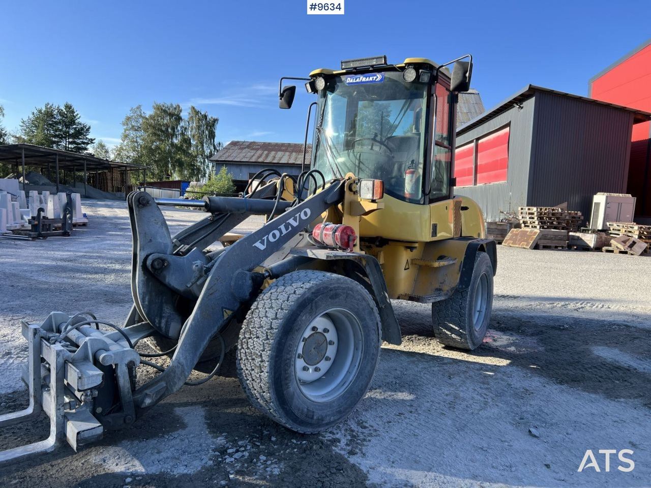 Wiellader Volvo L30Z Wheel loader with multiple attachments