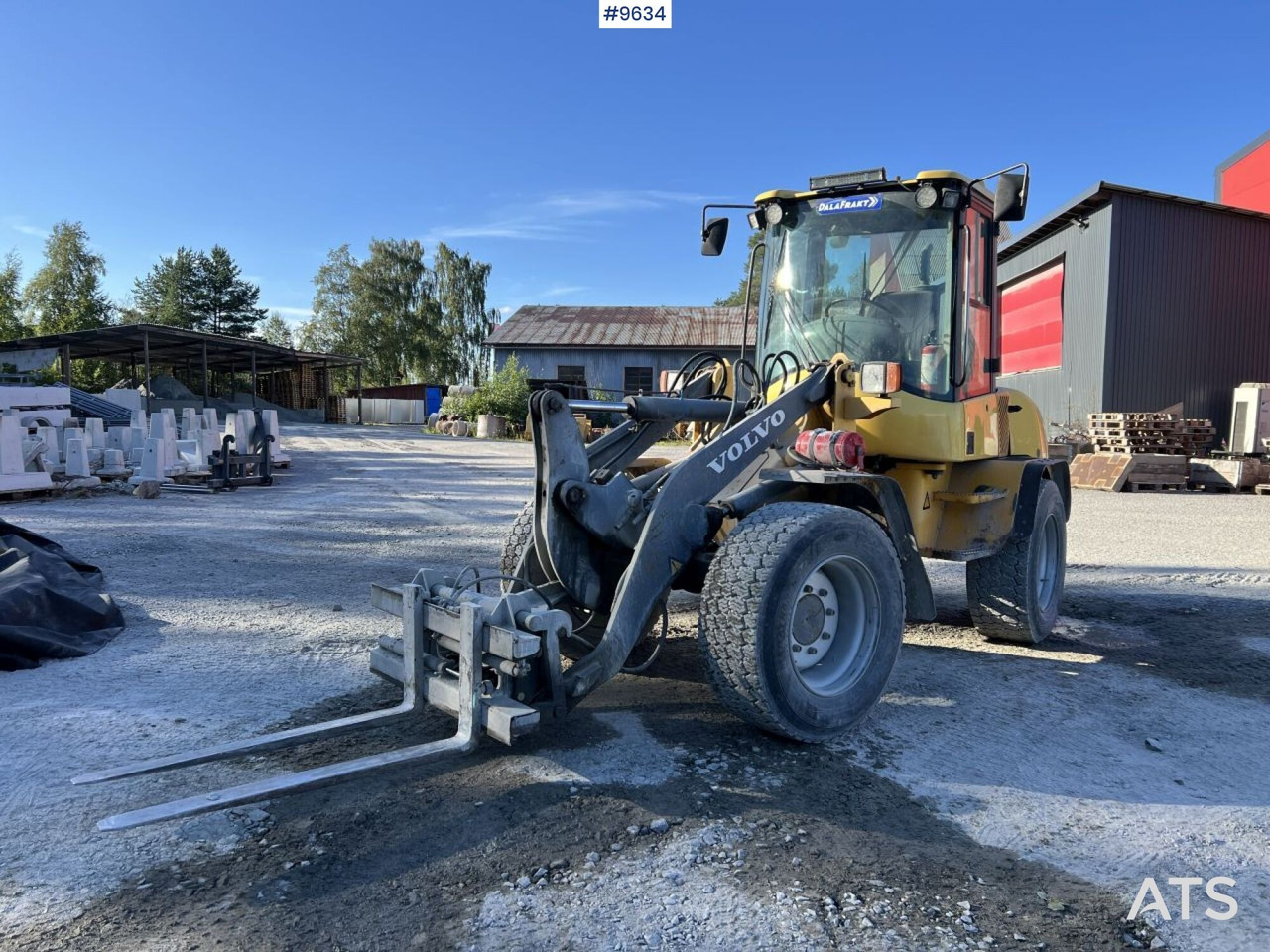 Wiellader Volvo L30Z Wheel loader with multiple attachments
