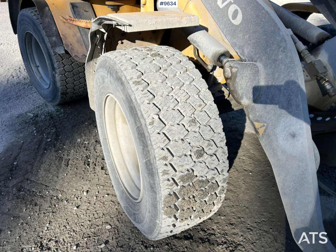Wiellader Volvo L30Z Wheel loader with multiple attachments