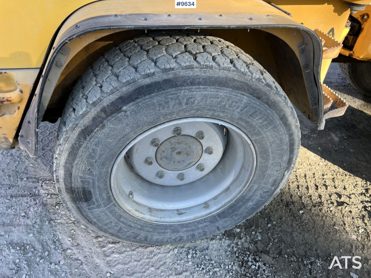 Wiellader Volvo L30Z Wheel loader with multiple attachments