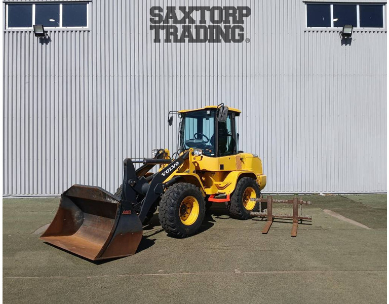 Wiellader Volvo L30 G, Hullastare