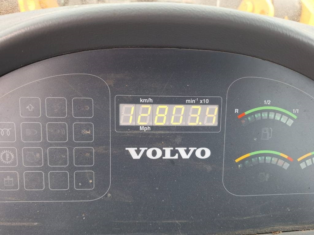 Wiellader Volvo L45B -HYVÄT RENKAAT-