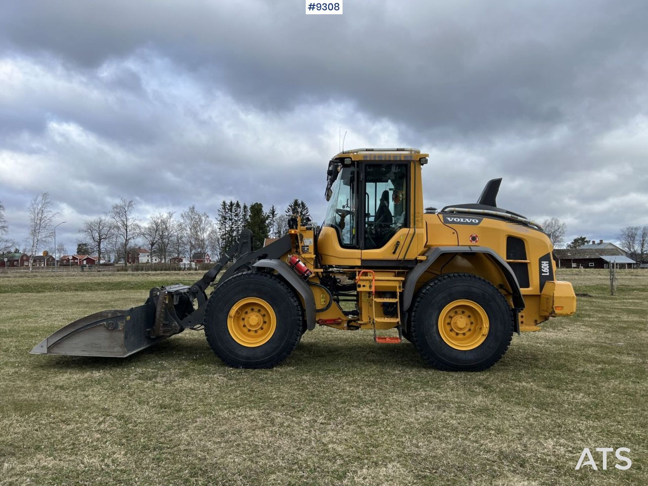 Wiellader Volvo L60 H Wheel loader with grading bucket (VIDEO)