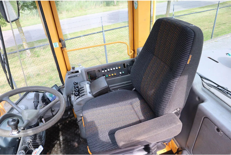 Wiellader Volvo L70E | BUCKET | QUICK COUPLER | EXTRA FUNCT | AIRCO
