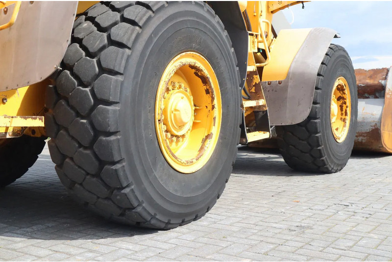 Wiellader Volvo L70E | BUCKET | QUICK COUPLER | EXTRA FUNCT | AIRCO