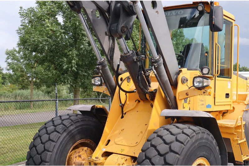 Wiellader Volvo L70E | BUCKET | QUICK COUPLER | EXTRA FUNCT | AIRCO