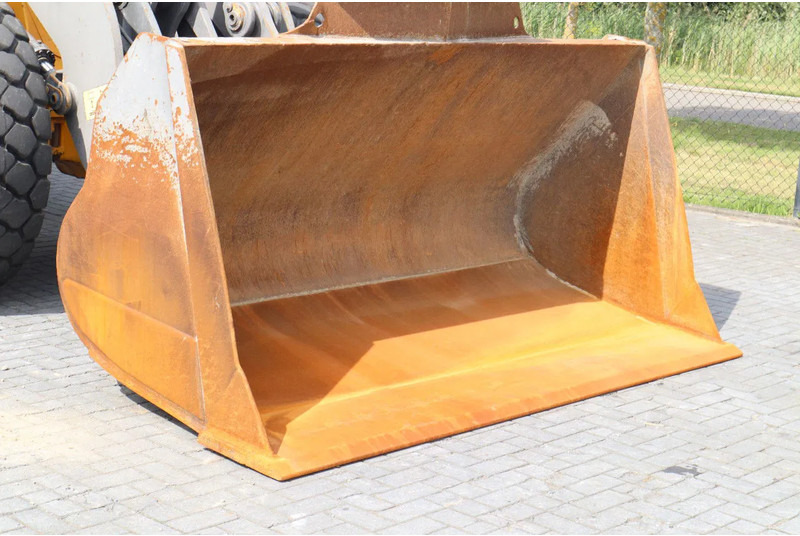 Wiellader Volvo L70E | BUCKET | QUICK COUPLER | EXTRA FUNCT | AIRCO