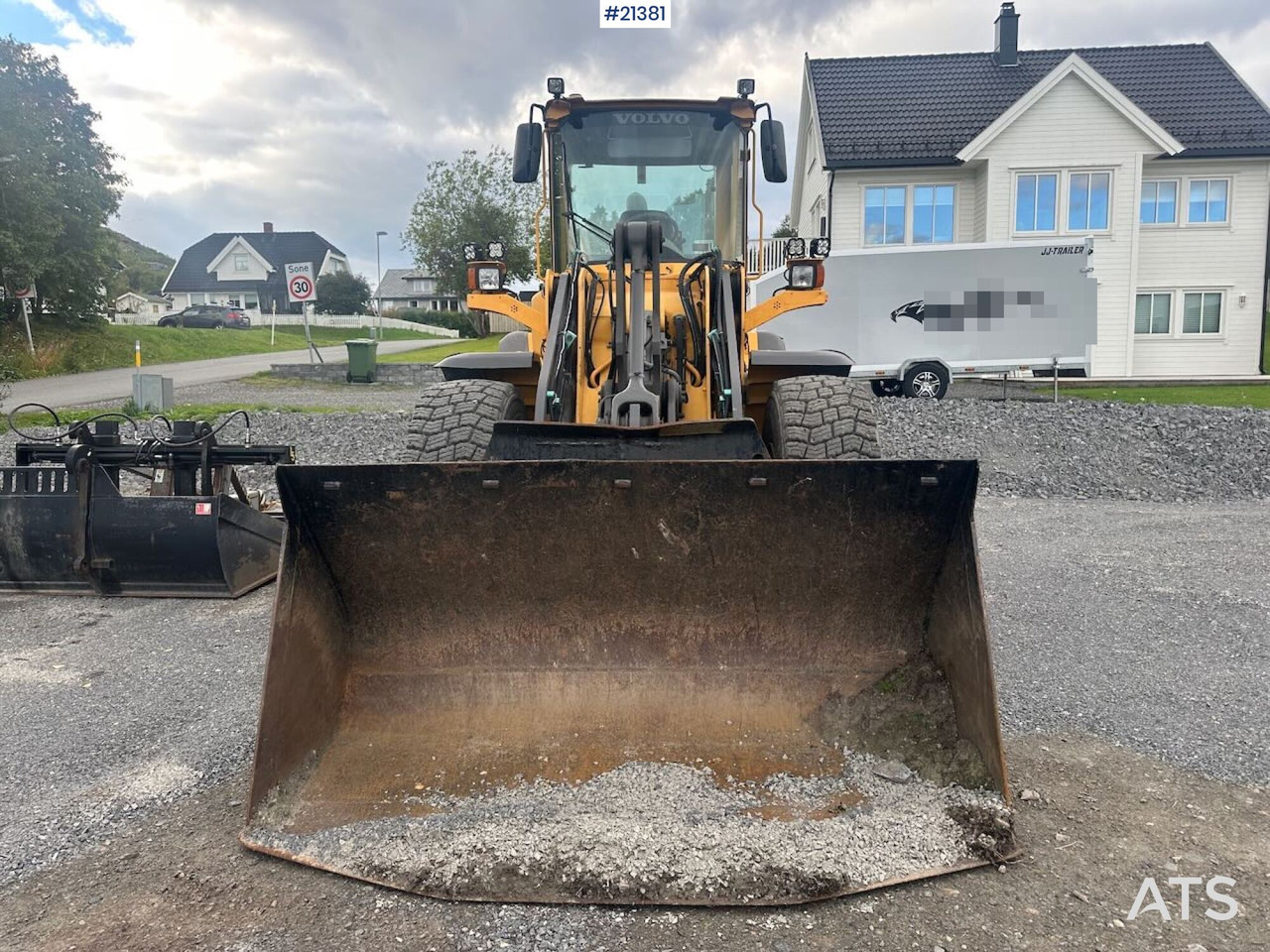 Wiellader Volvo L90E hjullaster. SE VIDEO