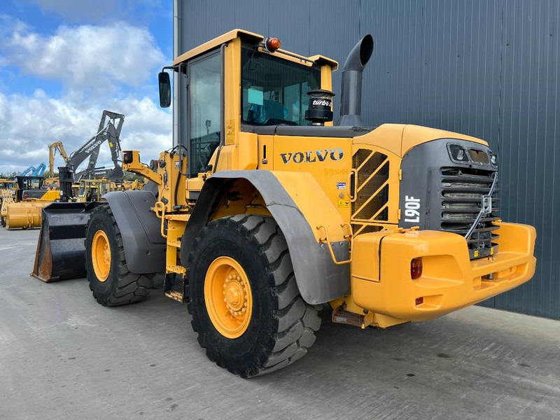 Wiellader Volvo L90F
