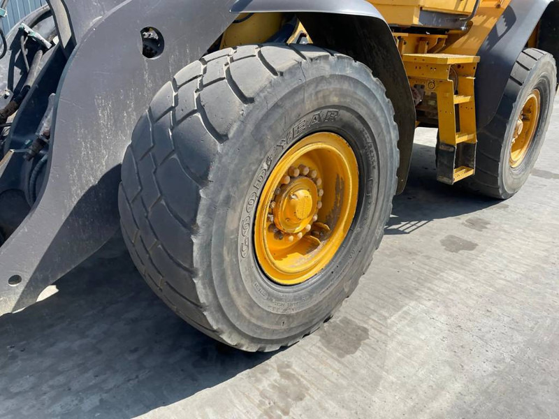 Wiellader Volvo L90F - 3rd valve