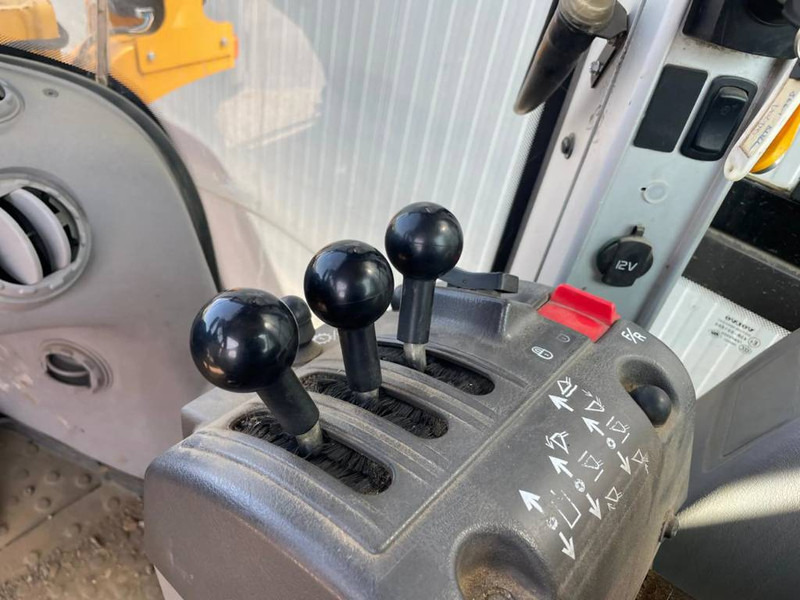 Wiellader Volvo L90F - 3rd valve