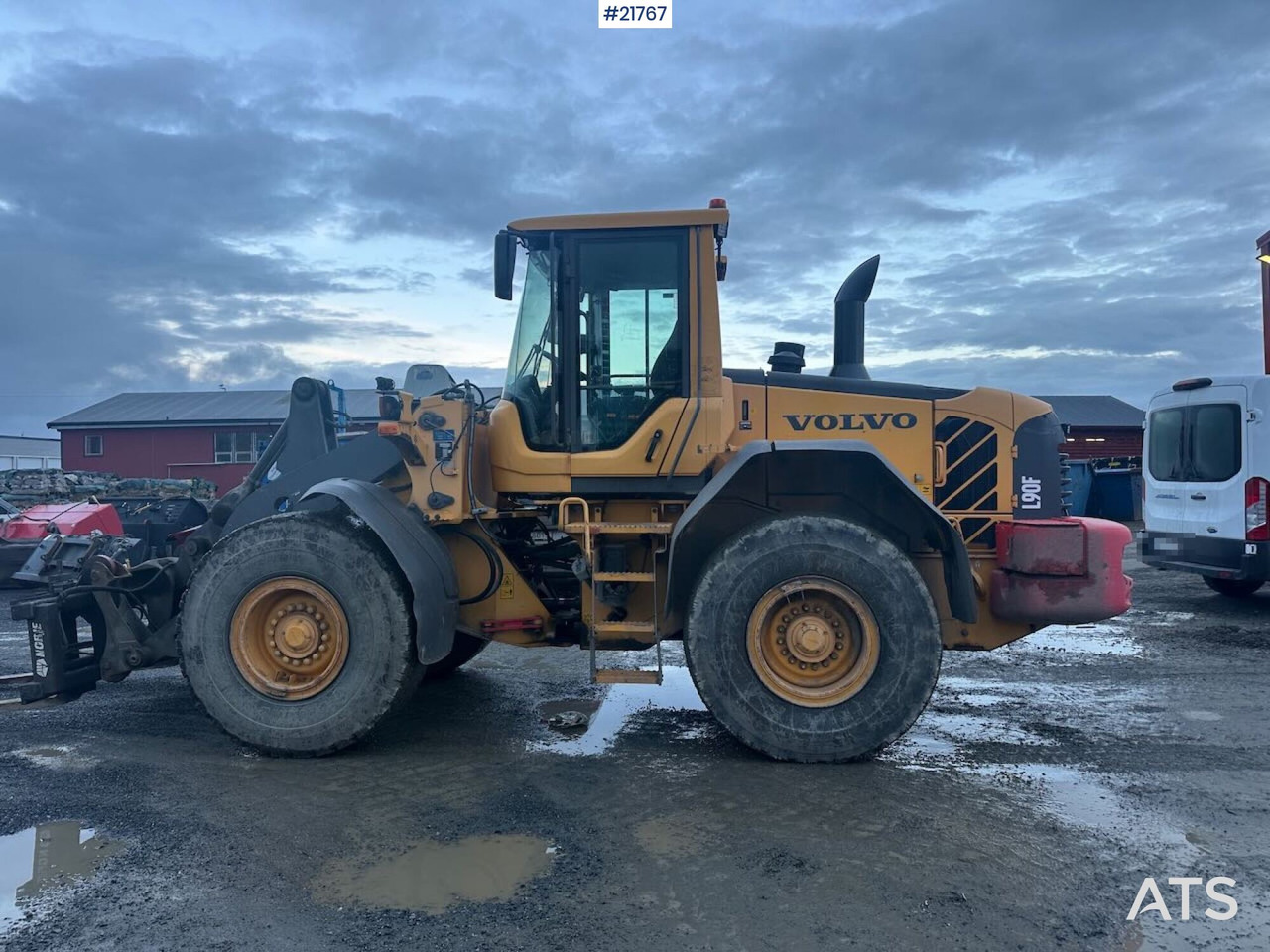 Wiellader Volvo L90F hjullaster m/ Volvo gruskuffe. SE VIDEO