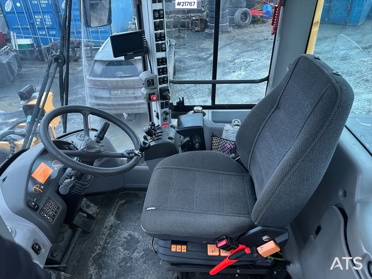 Wiellader Volvo L90F hjullaster m/ Volvo gruskuffe. SE VIDEO