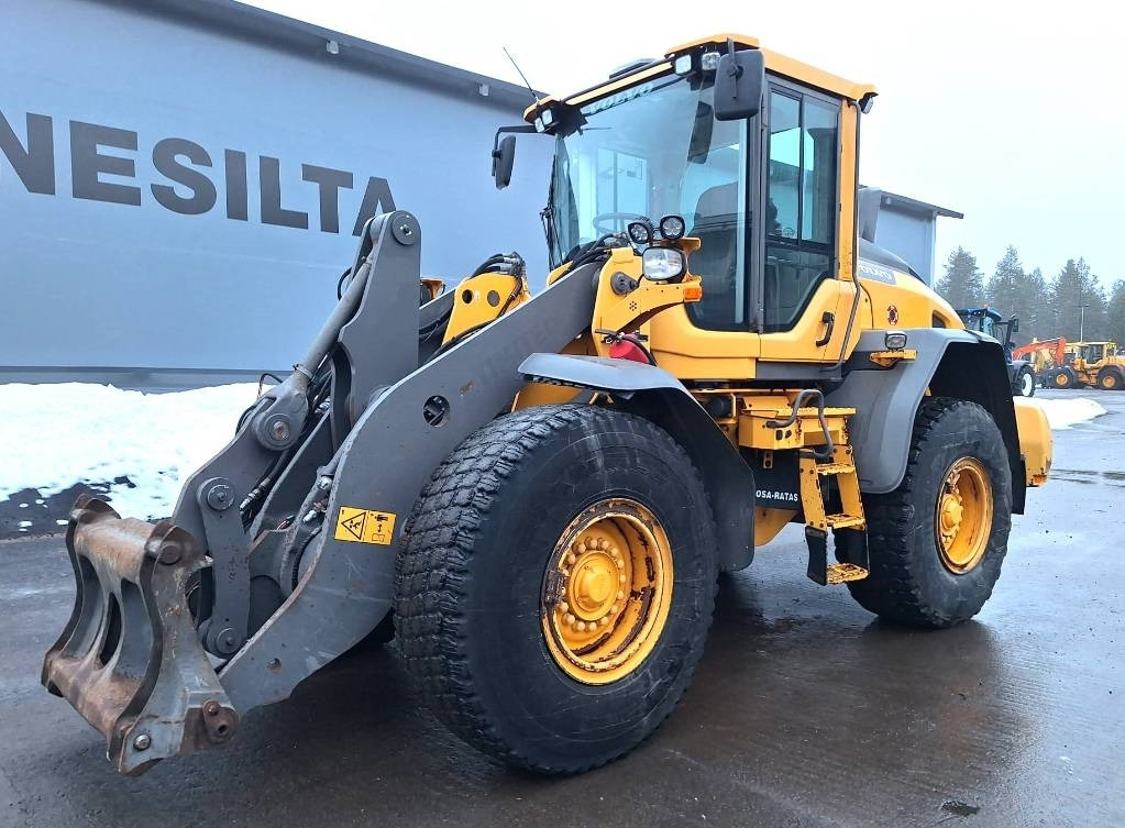 Wiellader Volvo L90H VIPUOHJAUS YM.